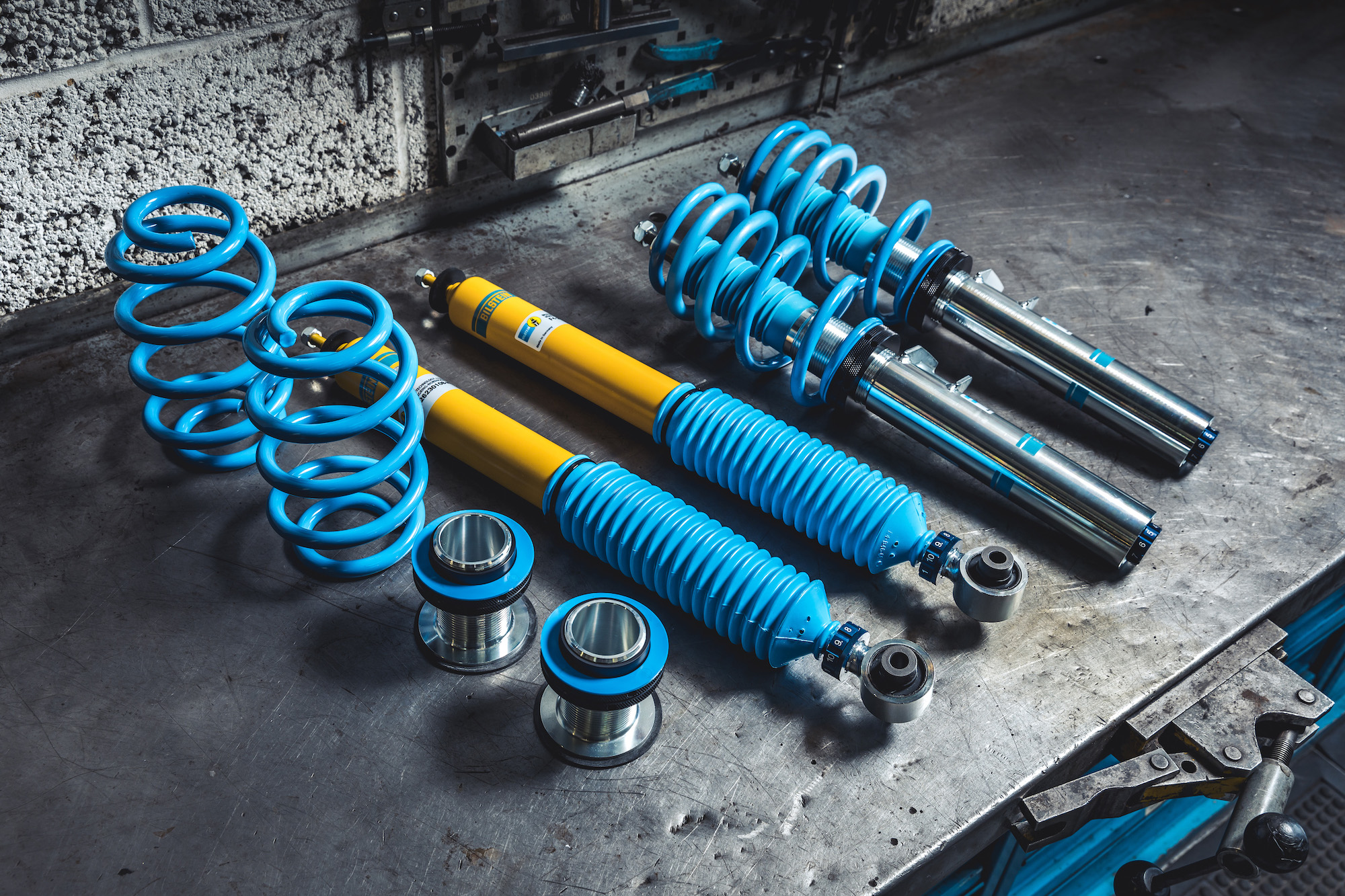 BMW E46 tuning: The perfect lowering solution with the right BILSTEIN  sports suspension